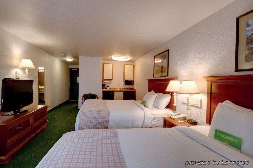 La Quinta By Wyndham Hotel